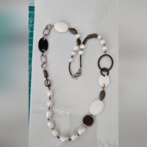 Elegant SILPADA 925 White and Silver Pearl Necklace